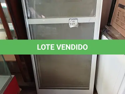 LOTE 517 -  04 PORTAS DE CORRER EM ALUMÍNIO COM VIDRO. (NO ESTADO) ATENÇÃO! FAZER A VISITAÇÃO ANTES DE ARREMATAR, NÃO SABEMOS SE FUNCIONA. LEILÃO NÃO TEM GARANTIA E NEM DEVOLUÇÃO, SUJEITO A POSSÍVEIS AVARIAS VISÍVEIS/OCULTAS E/OU AUSÊNCIA DE COMPONENTES.