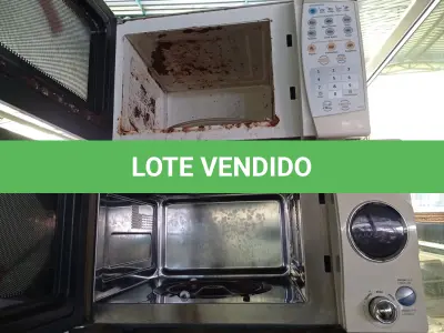 LOTE 510 - 03 MICRO ONDAS DIVERSOS SEM PRATO.  (NO ESTADO) ATENÇÃO! FAZER A VISITAÇÃO ANTES DE ARREMATAR, NÃO SABEMOS SE FUNCIONA. LEILÃO NÃO TEM GARANTIA E NEM DEVOLUÇÃO, SUJEITO A POSSÍVEIS AVARIAS VISÍVEIS/OCULTAS E/OU AUSÊNCIA DE COMPONENTES.