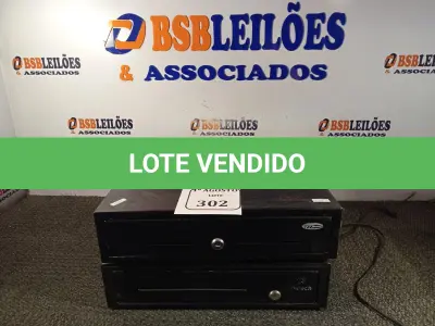 LOTE 302 - 02 CAIXAS REGISTRADORAS. (NO ESTADO) ATENÇÃO! FAZER A VISITAÇÃO ANTES DE ARREMATAR, NÃO SABEMOS SE FUNCIONA. LEILÃO NÃO TEM GARANTIA E NEM DEVOLUÇÃO, SUJEITO A POSSÍVEIS AVARIAS VISÍVEIS/OCULTAS E/OU AUSÊNCIA DE COMPONENTES.