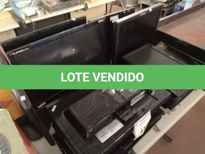 LOTE 418 - 12 MONITORES COM AVARIAS. (NO ESTADO) ATENÇÃO! FAZER A VISITAÇÃO ANTES DE ARREMATAR, NÃO SABEMOS SE FUNCIONA. LEILÃO NÃO TEM GARANTIA E NEM DEVOLUÇÃO, SUJEITO A POSSÍVEIS AVARIAS VISÍVEIS/OCULTAS E/OU AUSÊNCIA DE COMPONENTES.