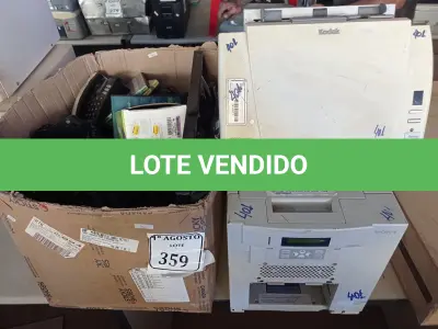 LOTE 359 - 01 IMPRESSORA DE CARTÃO, MODELO:UP-DR150 MARCA SONY, 01 SCANNER MARCA KODAK E01 CAIXAS COM VÁRIOS APARELHOS TELEFÔNICO FIXO (NO ESTADO) ATENÇÃO! FAZER A VISITAÇÃO ANTES DE ARREMATAR, NÃO SABEMOS SE FUNCIONA. LEILÃO NÃO TEM GARANTIA E NEM DEVOLUÇÃO, SUJEITO A POSSÍVEIS AVARIAS VISÍVEIS/OCULTAS E/OU AUSÊNCIA DE COMPONENTES.