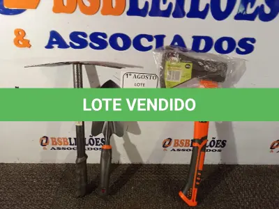 LOTE 130 - 01 ESPÁTULA PARA JARDINAGEM, 01 SACHO PARA JARDINAGEM E 01 MACHADO. (NO ESTADO) ATENÇÃO! FAZER A VISITAÇÃO ANTES DE ARREMATAR, NÃO SABEMOS SE FUNCIONA. LEILÃO NÃO TEM GARANTIA E NEM DEVOLUÇÃO, SUJEITO A POSSÍVEIS AVARIAS VISÍVEIS/OCULTAS E/OU AUSÊNCIA DE COMPONENTES.