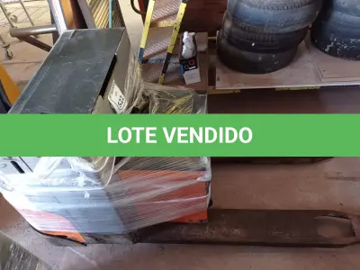 LOTE 522 - 01 TRANSPAR TAYRA COM UM CARREGADOR GW 24 V FALTA SÓ BATERIA 24 V FUNCIONANDO. (NO ESTADO) ATENÇÃO! FAZER A VISITAÇÃO ANTES DE ARREMATAR, NÃO SABEMOS SE FUNCIONA. LEILÃO NÃO TEM GARANTIA E NEM DEVOLUÇÃO, SUJEITO A POSSÍVEIS AVARIAS VISÍVEIS/OCULTAS E/OU AUSÊNCIA DE COMPONENTES.