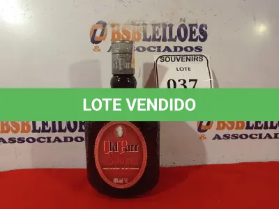 LOTE 037 - 01 GARRAFA DE WHISKY OLD PAR SILVER 1LITRO. LACRADO.  (NO ESTADO EM QUE SE ENCONTRA) ATENÇÃO! FAZER A VISITAÇÃO ANTES DE ARREMATAR, NÃO SABEMOS SE FUNCIONA. LEILÃO NÃO TEM GARANTIA E NEM DEVOLUÇÃO, SUJEITO A POSSÍVEIS AVARIAS VISÍVEIS/OCULTAS E/OU AUSÊNCIA DE COMPONENTES.  