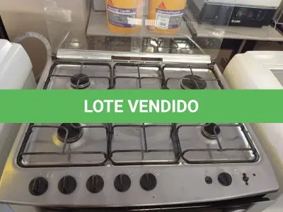 LOTE 462 - 01 FOGÃO ELECTROLUX 05 BOCAS.  (NO ESTADO) ATENÇÃO! FAZER A VISITAÇÃO ANTES DE ARREMATAR, NÃO SABEMOS SE FUNCIONA. LEILÃO NÃO TEM GARANTIA E NEM DEVOLUÇÃO, SUJEITO A POSSÍVEIS AVARIAS VISÍVEIS/OCULTAS E/OU AUSÊNCIA DE COMPONENTES.