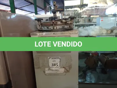 LOTE 385 - 01 AUTO CALVE PHOENIX 220VOLTS. (NO ESTADO) ATENÇÃO! FAZER A VISITAÇÃO ANTES DE ARREMATAR, NÃO SABEMOS SE FUNCIONA. LEILÃO NÃO TEM GARANTIA E NEM DEVOLUÇÃO, SUJEITO A POSSÍVEIS AVARIAS VISÍVEIS/OCULTAS E/OU AUSÊNCIA DE COMPONENTES.