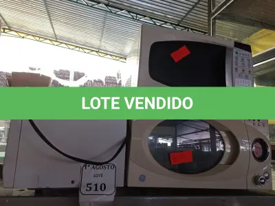 LOTE 510 - 03 MICRO ONDAS DIVERSOS SEM PRATO.  (NO ESTADO) ATENÇÃO! FAZER A VISITAÇÃO ANTES DE ARREMATAR, NÃO SABEMOS SE FUNCIONA. LEILÃO NÃO TEM GARANTIA E NEM DEVOLUÇÃO, SUJEITO A POSSÍVEIS AVARIAS VISÍVEIS/OCULTAS E/OU AUSÊNCIA DE COMPONENTES.