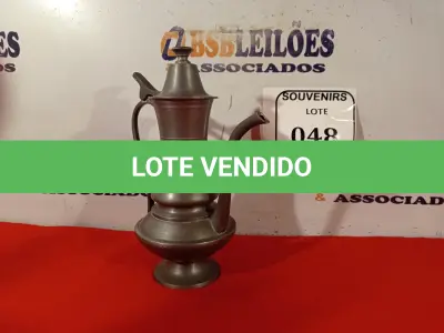 LOTE 048 - 01 BULE ESTANHO SÃO JOÃO DEL REI. (NO ESTADO EM QUE SE ENCONTRA) ATENÇÃO! FAZER A VISITAÇÃO ANTES DE ARREMATAR, NÃO SABEMOS SE FUNCIONA. LEILÃO NÃO TEM GARANTIA E NEM DEVOLUÇÃO, SUJEITO A POSSÍVEIS AVARIAS VISÍVEIS/OCULTAS E/OU AUSÊNCIA DE COMPONENTES.