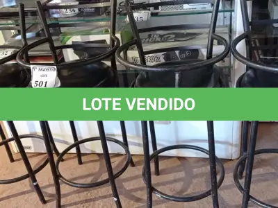 LOTE 501 - 04 BANQUETAS EM FERRO PARA CRIANÇAS.  (NO ESTADO) ATENÇÃO! FAZER A VISITAÇÃO ANTES DE ARREMATAR, NÃO SABEMOS SE FUNCIONA. LEILÃO NÃO TEM GARANTIA E NEM DEVOLUÇÃO, SUJEITO A POSSÍVEIS AVARIAS VISÍVEIS/OCULTAS E/OU AUSÊNCIA DE COMPONENTES.