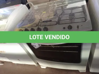 LOTE 462 - 01 FOGÃO ELECTROLUX 05 BOCAS.  (NO ESTADO) ATENÇÃO! FAZER A VISITAÇÃO ANTES DE ARREMATAR, NÃO SABEMOS SE FUNCIONA. LEILÃO NÃO TEM GARANTIA E NEM DEVOLUÇÃO, SUJEITO A POSSÍVEIS AVARIAS VISÍVEIS/OCULTAS E/OU AUSÊNCIA DE COMPONENTES.
