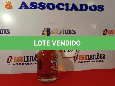 LOTE 010 - 01 GARRAFA DE WHISKY CHIVAS REGAL 18 ANOS GOLD SIGNATURE 750ML. (NO ESTADO EM QUE SE ENCONTRA) ATENÇÃO! FAZER A VISITAÇÃO ANTES DE ARREMATAR, NÃO SABEMOS SE FUNCIONA. LEILÃO NÃO TEM GARANTIA E NEM DEVOLUÇÃO, SUJEITO A POSSÍVEIS AVARIAS VISÍVEIS/OCULTAS E/OU AUSÊNCIA DE COMPONENTES.   