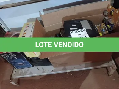 LOTE 430 - 01 CAIXA COM PLACAS DIVERSAS, SIMPRESSORA NÃO FISCAL, CAFETEIRA ,SECADOR DE CABELO.(NO ESTADO) ATENÇÃO! FAZER A VISITAÇÃO ANTES DE ARREMATAR, NÃO SABEMOS SE FUNCIONA. LEILÃO NÃO TEM GARANTIA E NEM DEVOLUÇÃO, SUJEITO A POSSÍVEIS AVARIAS VISÍVEIS/OCULTAS E/OU AUSÊNCIA DE COMPONENTES.