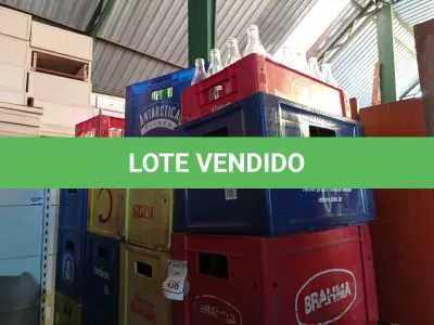 LOTE 436 - 13 ENGRADADOS COM CASCOS DE CERVEJA E 02 ENGRADADOS COM CASCOS DE COCA COLA KS. (NO ESTADO) ATENÇÃO! FAZER A VISITAÇÃO ANTES DE ARREMATAR, NÃO SABEMOS SE FUNCIONA. LEILÃO NÃO TEM GARANTIA E NEM DEVOLUÇÃO, SUJEITO A POSSÍVEIS AVARIAS VISÍVEIS/OCULTAS E/OU AUSÊNCIA DE COMPONENTES.