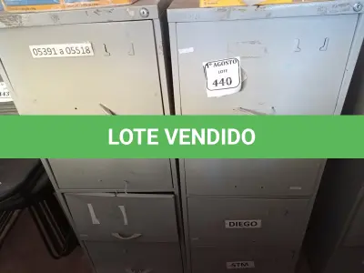 LOTE 440 - 02 ARQUIVOS DE AÇO COM 04 GAVETAS. (NO ESTADO) ATENÇÃO! FAZER A VISITAÇÃO ANTES DE ARREMATAR, NÃO SABEMOS SE FUNCIONA. LEILÃO NÃO TEM GARANTIA E NEM DEVOLUÇÃO, SUJEITO A POSSÍVEIS AVARIAS VISÍVEIS/OCULTAS E/OU AUSÊNCIA DE COMPONENTES.