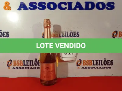 LOTE 017 -  01 GARRAFA DE VINHO ESPUMANTE ROSE IMPERIAL SPERONE 75 CL LACRADO. (NO ESTADO EM QUE SE ENCONTRA) ATENÇÃO! FAZER A VISITAÇÃO ANTES DE ARREMATAR, NÃO SABEMOS SE FUNCIONA. LEILÃO NÃO TEM GARANTIA E NEM DEVOLUÇÃO, SUJEITO A POSSÍVEIS AVARIAS VISÍVEIS/OCULTAS E/OU AUSÊNCIA DE COMPONENTES.  