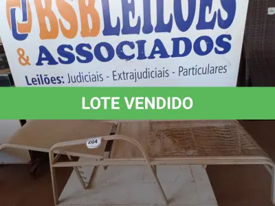 LOTE 264 - 01 ESPREGUIÇADEIRA PARA PISCINA (LOUNGE CHAIR). (NO ESTADO EM QUE SE ENCONTRA. SUJEITO A AVARIAS OCULTAS/VISÍVEIS.) AV9954B