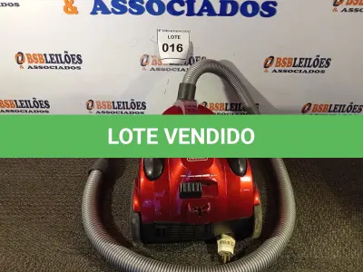 LOTE 016 - 01 ASPIRADOR DE PÓ MARCA BLACK DECKER 127V. VACUM. (NO ESTADO EM QUE SE ENCONTRA. SUJEITO A AVARIAS OCULTAS/VISÍVEIS.) AV9342N