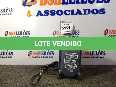 LOTE 251 - 01 TRANSFORMADOR 110/220VOLTS 2000VA (TRANSFORMERS). (NO ESTADO EM QUE SE ENCONTRA. SUJEITO A AVARIAS OCULTAS/VISÍVEIS.)0000089
