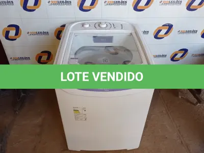 LOTE 235 - 01 MÁQUINA DE LAVAR ROUPAS ELECTROLUX 15KG 220VOLTS (WASHER). (NO ESTADO EM QUE SE ENCONTRA. SUJEITO A AVARIAS OCULTAS/VISÍVEIS.) AV9818R