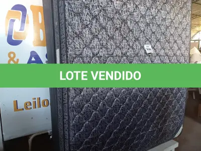 LOTE 220 - 01 COLCHÃO DE CASAL (QUEEN BED). (NO ESTADO EM QUE SE ENCONTRA. SUJEITO A AVARIAS OCULTAS/VISÍVEIS.) AU1904Y