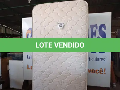 LOTE 248 - 01 COLCHÃO DE SOLTEIRO (TWIN). (NO ESTADO EM QUE SE ENCONTRA. SUJEITO A AVARIAS OCULTAS/VISÍVEIS.) BF8533H