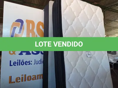 LOTE 200 - 01 COLCHÃO DE SOLTEIRO COM BASE (TWIN BED (MATTRESS+BOX). (NO ESTADO EM QUE SE ENCONTRA. SUJEITO A AVARIAS OCULTAS/VISÍVEIS.) AU1874T BASE SEM TAG
