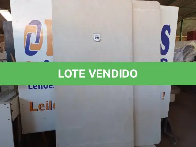 LOTE 293 - 02 BASES FINAS DE SOLTEIRO PARA COLCHÃO (BOX). (NO ESTADO EM QUE SE ENCONTRA. SUJEITO A AVARIAS OCULTAS/VISÍVEIS.) SEM TAG