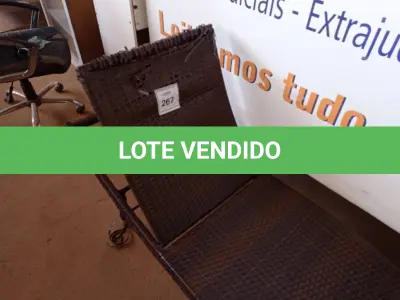 LOTE 267 - 01 ESPREGUIÇADEIRA PARA PISCINA (LOUNGE CHAIRS). (ESTADO EM QUE SE ENCONTRA. SUJEITO A AVARIAS OCULTAS/VISÍVEIS.) BH1552P