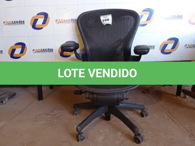 LOTE 168 - 01 CADEIRA HERMAN MILLER (CHAIR). (NO ESTADO EM QUE SE ENCONTRA. SUJEITO A AVARIAS OCULTAS/VISÍVEIS.) AV9821U