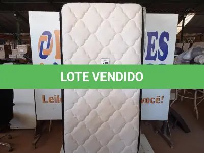 LOTE 040 - 01 COLCHÃO DE SOLTEIRO COM BASE (TWIN BED. (MATTRESS+BOX). (NO ESTADO EM QUE SE ENCONTRA. SUJEITO A AVARIAS OCULTAS/VISÍVEIS.) AU1872Y, BF8611G