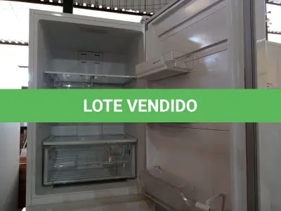 LOTE 246 - 01 GELADEIRA INVERTER ELECTROLUX 220VOLTS (REFRIGERATOR). (NO ESTADO EM QUE SE ENCONTRA. SUJEITO A AVARIAS OCULTAS/VISÍVEIS.) BF8678G