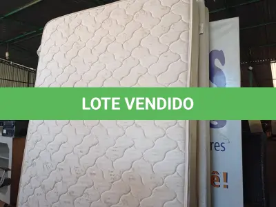 LOTE 150 - 01 COLCHÃO DE CASAL COM BASE QUEEN BED (MATTRESS+BOX). (NO ESTADO EM QUE SE ENCONTRA. SUJEITO A AVARIAS OCULTAS/VISÍVEIS.) AV9514H - BF8525C