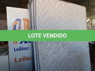 LOTE 190 - 01 COLCHÃO DE CASAL COM BASE (QUEEN BED (MATTRESS+BOX). (NO ESTADO EM QUE SE ENCONTRA. SUJEITO A AVARIAS OCULTAS/VISÍVEIS.) AV9418A SEM TAG NA BASE