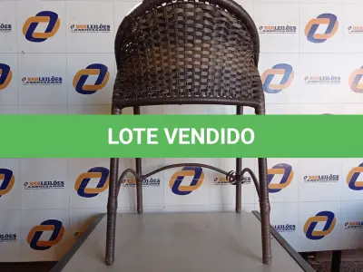 LOTE 099 - 01 CADEIRA EM FIBRA SINTÉTICA. (CHAIR, GARDEN). (NO ESTADO EM QUE SE ENCONTRA. SUJEITO A AVARIAS OCULTAS/VISÍVEIS.) AV9404S.