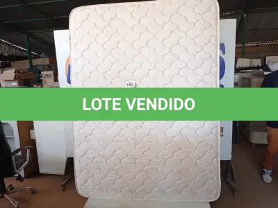 LOTE 150 - 01 COLCHÃO DE CASAL COM BASE QUEEN BED (MATTRESS+BOX). (NO ESTADO EM QUE SE ENCONTRA. SUJEITO A AVARIAS OCULTAS/VISÍVEIS.) AV9514H - BF8525C
