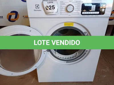 LOTE 025 - 01 SECADORA DE ROUPAS 11KG 220V MARCA ELECTROLUX.  (NO ESTADO EM QUE SE ENCONTRA. SUJEITO A AVARIAS OCULTAS/VISÍVEIS.) BF8675D