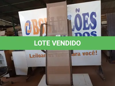 LOTE 249 - 01 ESPREGUIÇADEIRA PARA PISCINA (LOUNGE CHAIRS). (ESTADO EM QUE SE ENCONTRA. SUJEITO A AVARIAS OCULTAS/VISÍVEIS.) 0000059