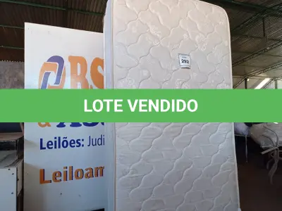 LOTE 292 - 01 COLCHÃO DE SOLTEIRO COM BASE (TWIN BED (MATTRESS+BOX). (NO ESTADO EM QUE SE ENCONTRA. SUJEITO A AVARIAS OCULTAS/VISÍVEIS.) BF8533G - BF8642N