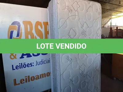 LOTE 020 - 01 COLCHÃO DE SOLTEIRO COM BASE (TWIN BED (MATTRESS+BOX). (NO ESTADO EM QUE SE ENCONTRA. SUJEITO A AVARIAS OCULTAS/VISÍVEIS.) BF8533L, AV9625M