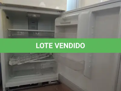 LOTE 285 - 01 GELADEIRA WHIRLPOOL MOD: WRT351SFYW00 115V. REFRIGERATOR. (NO ESTADO EM QUE SE ENCONTRA. SUJEITO A AVARIAS OCULTAS/VISÍVEIS.) BF8691H