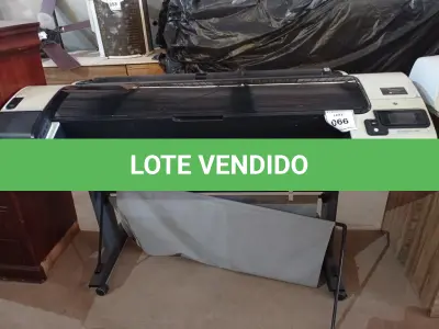 LOTE 066 - 01 IMPRESSORA PLOTTER DESIGNJET T1300 MARCA HP (PRINTER PLOTTER). (NO ESTADO EM QUE SE ENCONTRA. SUJEITO A AVARIAS OCULTAS/VISÍVEIS.) AV9715A