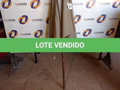 LOTE 208 - 01 OMBRELONE SEM BASE DE CONCRETO (UMBRELA). (NO ESTADO EM QUE SE ENCONTRA. SUJEITO A AVARIAS OCULTAS/VISÍVEIS.) (NO ESTADO EM QUE SE ENCONTRA. SUJEITO A AVARIAS OCULTAS/VISÍVEIS.) BH1517X