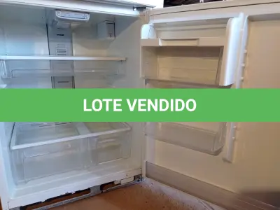 LOTE 035 - 01 GELADEIRA WHIRLPOOL WRT571SMYWOO 115V REFRIGERATOR. (NO ESTADO EM QUE SE ENCONTRA. SUJEITO A AVARIAS OCULTAS/VISÍVEIS.) BF8550S