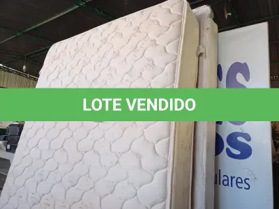 LOTE 160 - 01 COLCHÃO DE CASAL COM BASE (QUEEN BED (MATTRESS+BOX). (NO ESTADO EM QUE SE ENCONTRA. SUJEITO A AVARIAS OCULTAS/VISÍVEIS.) AV9327W - AV9389D
