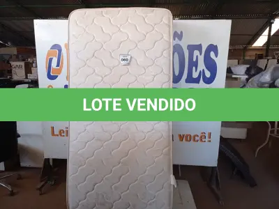 LOTE 060 - 01 COLCHÃO DE SOLTEIRO COM BASE (TWIN BED (MATTRESS+BOX). (NO ESTADO EM QUE SE ENCONTRA. SUJEITO A AVARIAS OCULTAS/VISÍVEIS.) AV9940B - BF8506C
