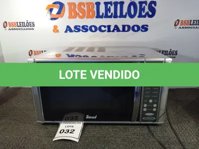 LOTE 032 - 01 MICRO-ONDAS MARCA SMAD 220V COM PRATO MICROWAVE. (NO ESTADO EM QUE SE ENCONTRA. SUJEITO A AVARIAS OCULTAS/VISÍVEIS.) BF8618G