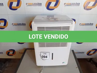 LOTE 094 - 01 DESUMIDIFICADOR DE AR MARCA CONFORT-AIR 115V (DEHUMIDIFIER). (NO ESTADO EM QUE SE ENCONTRA. SUJEITO A AVARIAS OCULTAS/VISÍVEIS.) BF8473S