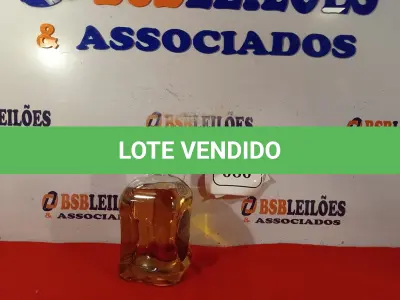 LOTE 060 - 01 GARRAFA DE WHISKY CARDHU 1 LITRO.  (NO ESTADO EM QUE SE ENCONTRA) ATENÇÃO! FAZER A VISITAÇÃO ANTES DE ARREMATAR, NÃO SABEMOS SE FUNCIONA. LEILÃO NÃO TEM GARANTIA E NEM DEVOLUÇÃO, SUJEITO A POSSÍVEIS AVARIAS VISÍVEIS/OCULTAS E/OU AUSÊNCIA DE COMPONENTES.  