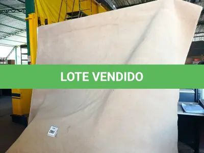 LOTE 280 - 01 TAPETE (RUG). (NO ESTADO EM QUE SE ENCONTRA. SUJEITO A AVARIAS OCULTAS/VISÍVEIS.) AV9543E