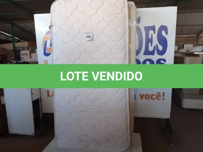 LOTE 288 - 01 COLCHÃO DE SOLTEIRO COM BASE (TWIN BED (MATTRESS+BOX). (NO ESTADO EM QUE SE ENCONTRA. SUJEITO A AVARIAS OCULTAS/VISÍVEIS.) BF8514Y - AV9810X